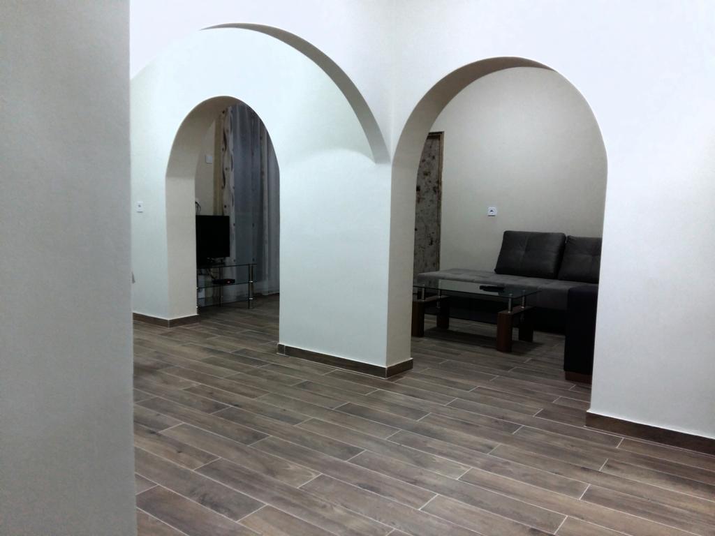 Apartment Radovan Риека-Црноевича Экстерьер фото