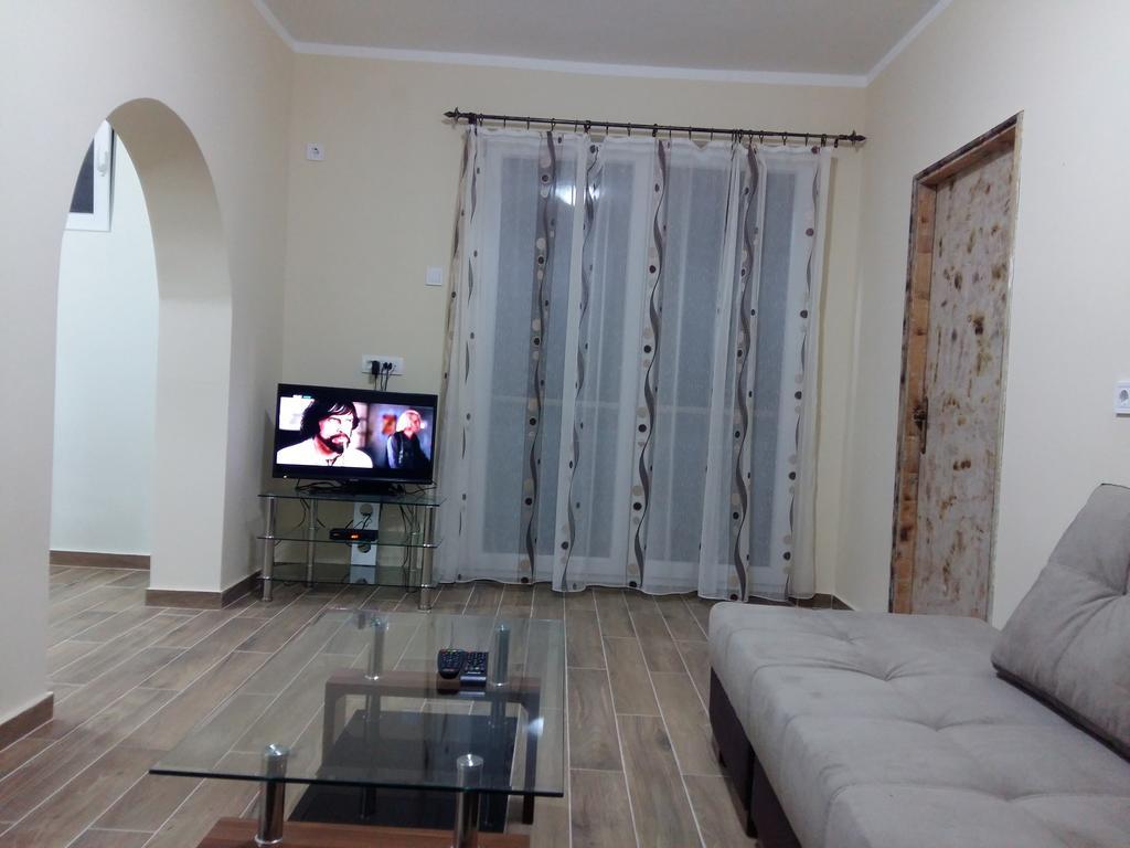 Apartment Radovan Риека-Црноевича Экстерьер фото