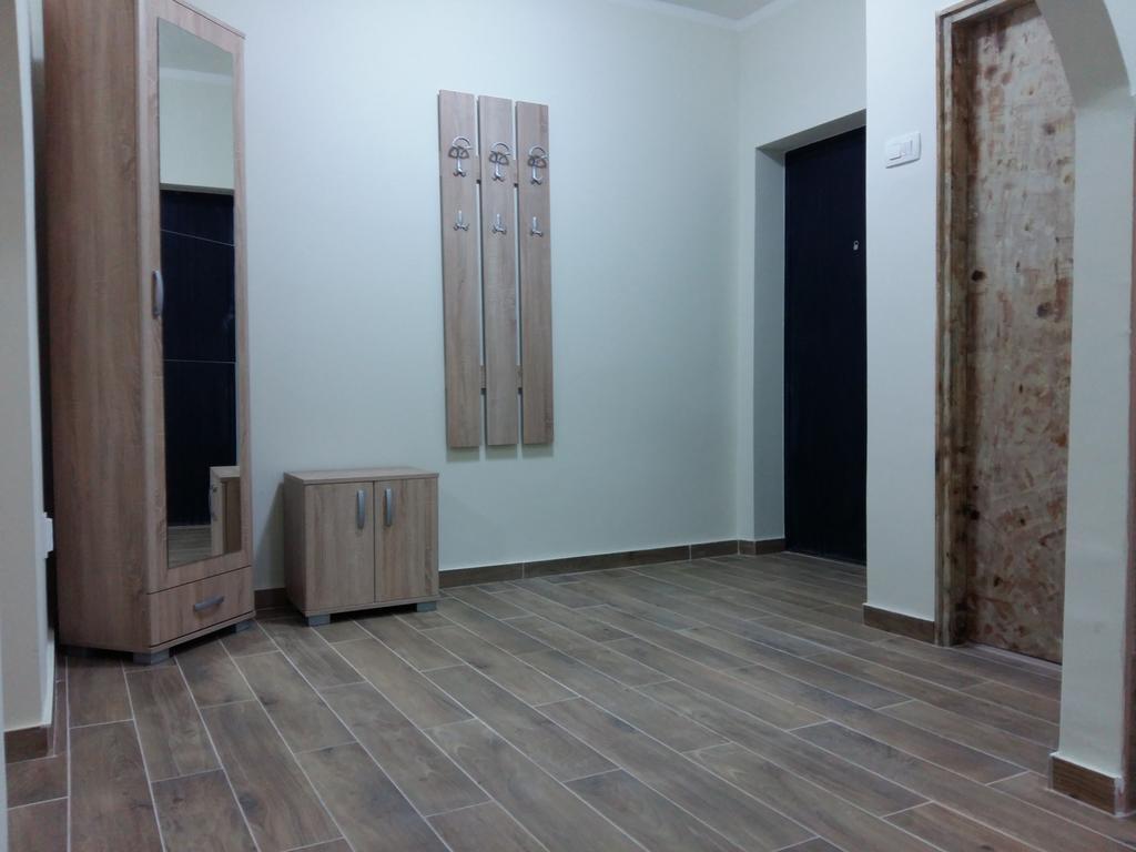 Apartment Radovan Риека-Црноевича Экстерьер фото